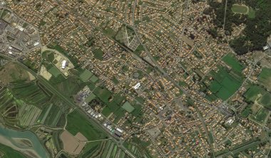 2019 'da Bretigny-sur-Orge' un kıyı, caddeleri ve altyapısı kuş bakışı bir bakış açısıyla ele alındı.