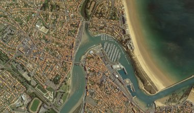 2019 'da Bretigny-sur-Orge' un kıyı, caddeleri ve altyapısı kuş bakışı bir bakış açısıyla ele alındı.