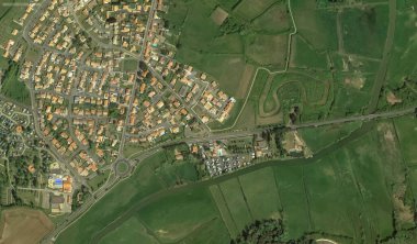 2019 'da Bretigny-sur-Orge' un kıyı, caddeleri ve altyapısı kuş bakışı bir bakış açısıyla ele alındı.