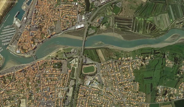 2019 'da Bretigny-sur-Orge' un kıyı, caddeleri ve altyapısı kuş bakışı bir bakış açısıyla ele alındı.