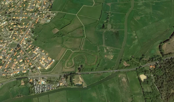 2019 'da Bretigny-sur-Orge' un kıyı, caddeleri ve altyapısı kuş bakışı bir bakış açısıyla ele alındı.