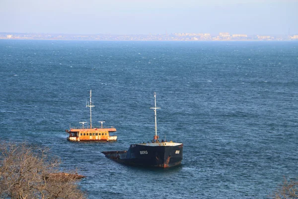 Large Sunken Cargo Ship Black Sea Coast Feodosia Crimea — Stock Photo, Image