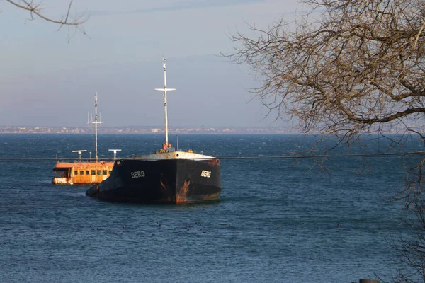 Velká Potopená Nákladní Loď Černém Moři Pobřeží Feodosie Krymu — Stock fotografie