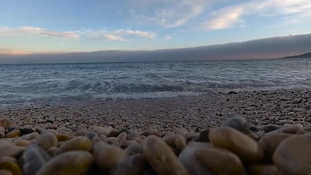 Rodaje Cámara Lenta Las Olas Costa Del Mar Negro Crimea — Vídeos de Stock