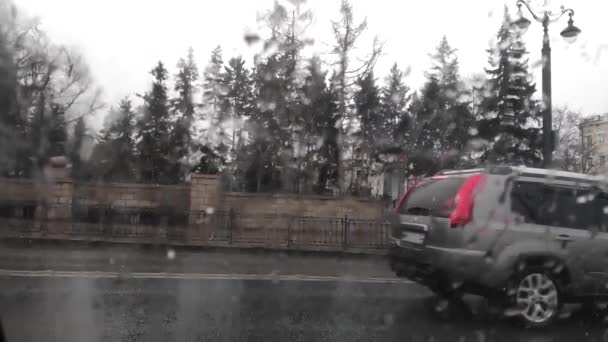 Sleet Falls Car Window Intersection Cloudy Weather — Stock Video