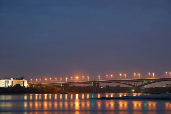 Den Stora Bron Staden Omsk Sibirien Natten Royaltyfria Stockfoton