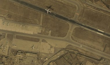 Afganistan 2021, Kabil havaalanından ağır bir kargo uçağı havalandı.
