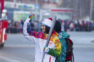 Novosibirsk, Rusya Federasyonu - 7 Aralık 2013: meşale röle geçen