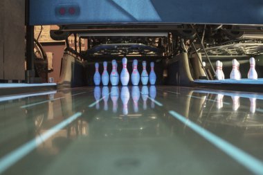Bowling ve onların yansıması için beyaz şeker 