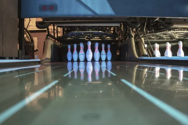 Bowling ve onların yansıması için beyaz şeker 