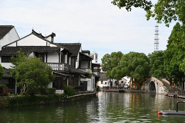 Solig Dag Längs Kanalerna Den Antika Vattenstaden Jinze Nära Shanghai — Stockfoto