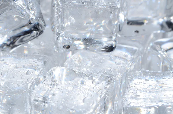 宏的冰块与水滴的细节 — 图库照片