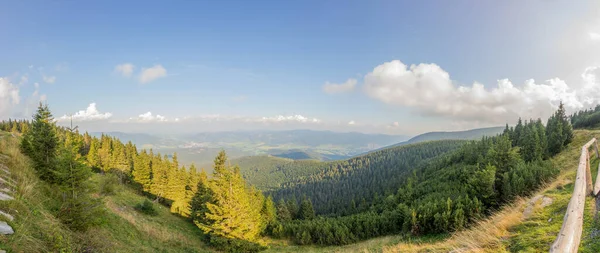 Πανοραμική θέα από την κορυφή του βουνού Serak στο Jesenik της Τσεχίας. — Φωτογραφία Αρχείου