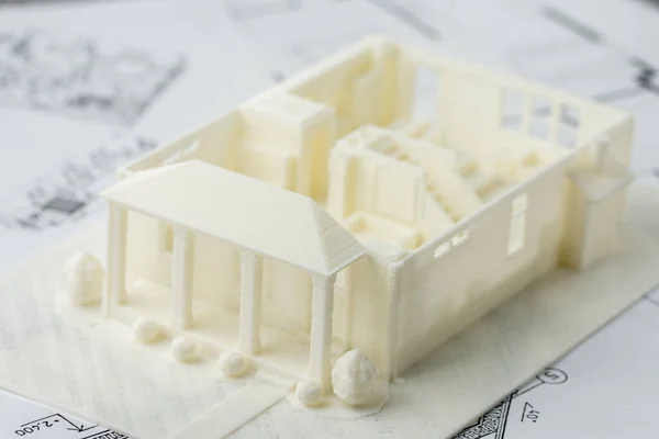 Model prvního patra domu vytištěný na 3D tiskárně s bílým vláknem technologií FDM pro architektonické použití. — Stock fotografie