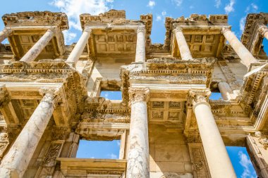 Türkiye 'nin Efes Antik Kenti' ndeki Celsius Kütüphanesi kalıntıları