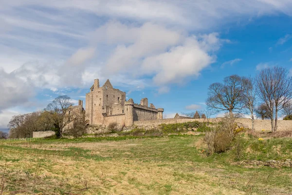 Craigmillar Şatosu - Edinburgh İskoçya 'da Korunmuş Kale