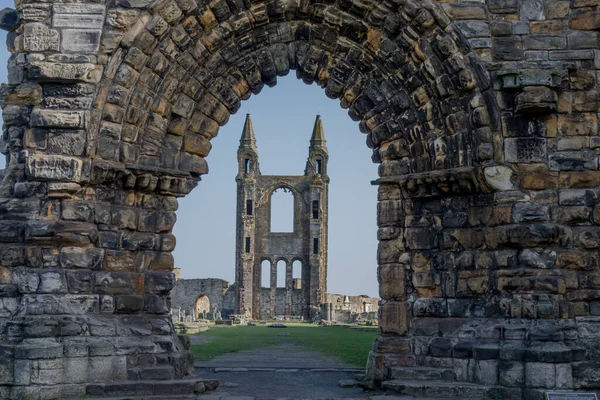 Fife, İskoçya 'daki St. Andrew Katedrali harabeleri.