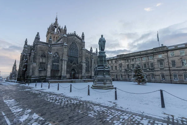 View Giles Cathedral Royal Mile Old Town Edinburgh Winter Day — стоковое фото