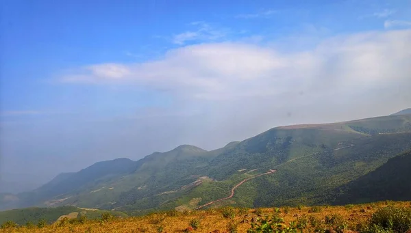 Paysage Montagneux Lumière Bleue Aube Sur Les Sommets Des Montagnes — Photo