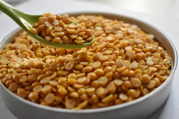Raw Beans Lentils Spoon Mung Plastic Dish Spoon Macro Horizontal — Stock Photo, Image