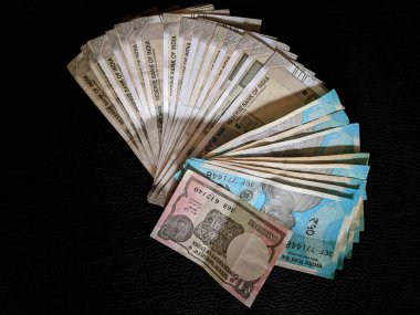 Yeni Hint Para Birimi Beş yüz elli rupi ve sikke, Hindistan