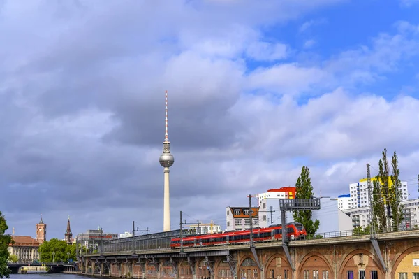 Berlijn Duitsland September 2019 Spoorbruggen Aan Spree Het Centrum Van — Stockfoto