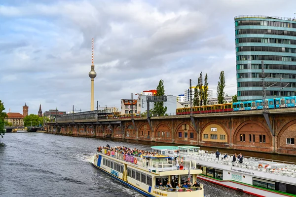 Berlijn Duitsland September 2019 Spoorbruggen Aan Spree Het Centrum Van — Stockfoto