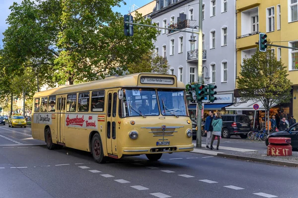 Berlin Niemcy Października 2019 Autobus Zabytkowy Który Jest Używany Transporcie — Zdjęcie stockowe