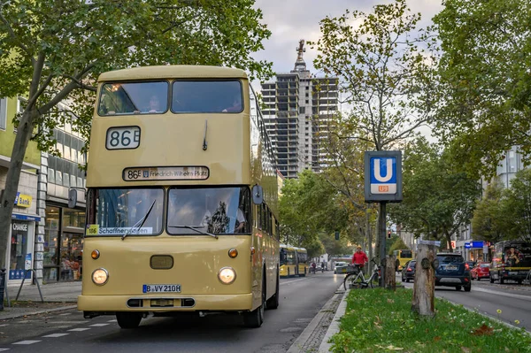 Berlín Alemania Octubre 2019 Autobús Histórico Que Utiliza Transporte Público — Foto de Stock