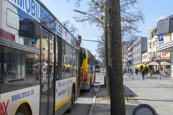 Berlín Alemania Abril 2018 Tres Autobuses Típicos Berlín Cruce Una — Foto de Stock