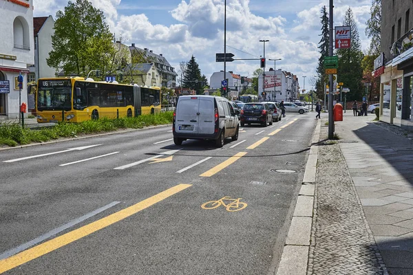 Berlín Alemania Mayo 2021 Escena Callejera Con Una Pista Ciclismo — Foto de Stock