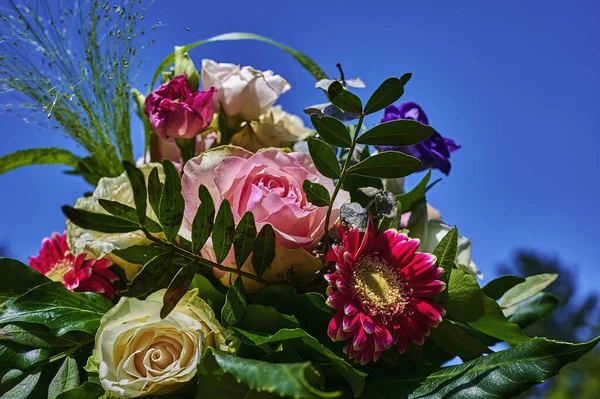 Bouquet Coloré Soleil Qui Été Assemblé Partir Fleurs Jardin Saisonnier — Photo