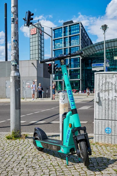 Berlín Alemania Julio 2021 Scooter Con Transmisión Eléctrica Alquiler Berlín — Foto de Stock