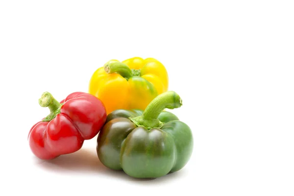 Rode, groene en gele paprika — Stockfoto