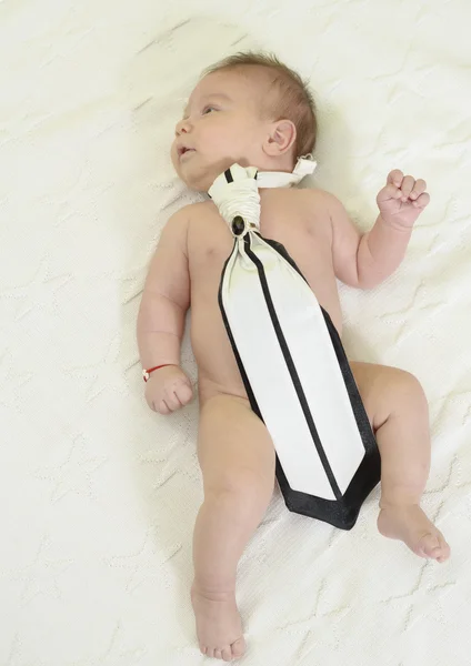 Ładny nowo narodzonych dzieci na sobie krawat czarno-białe — Zdjęcie stockowe