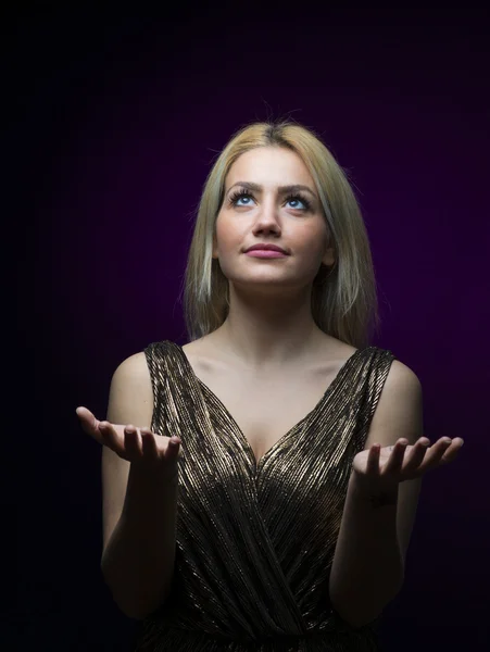 Beautiful blonde girl who is praying isolated — Stock Photo, Image