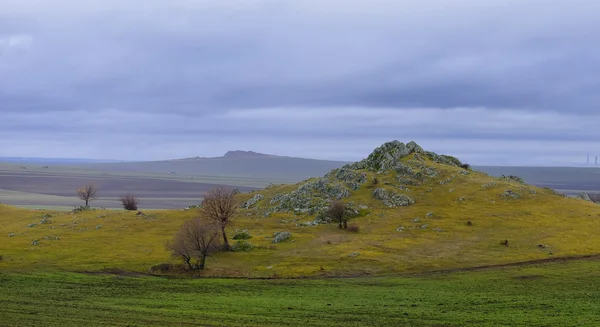 Краєвид в заходу сонця/sunrise у Добруджі, Румунія — стокове фото