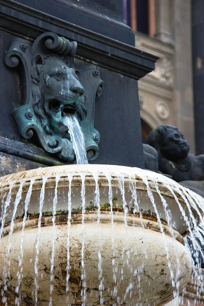 Fonte do leão — Fotografia de Stock