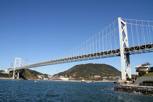 Puente estrecho de Kammon entre Shimonoseki y Moji en Japón — Foto de Stock