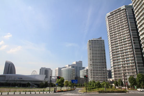 Hoogbouw condominium in Yokohama Minatomirai 21, Japan — Stockfoto