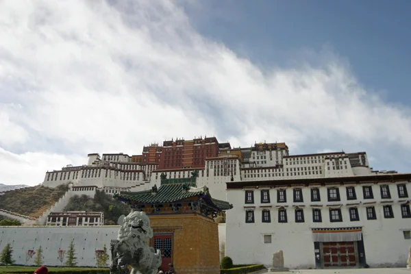 Potala-paleis in Tibet, de Volksrepubliek China — Stockfoto