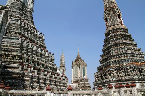 Wat arun (Świątynny jutrzenkowy) w bangkok, Tajlandia — Zdjęcie stockowe