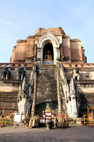 Wat Chedi Luang, Chiang Mai, thailand — Stockfoto