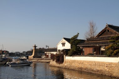 Eski taş fener Tomonoura, Hiroşima, Japonya