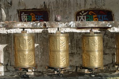 Potala Sarayı direksiyonda mani