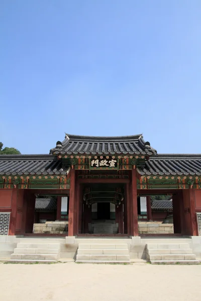 Дворец Чандэоки в Сеуле, Южная Корея — стоковое фото