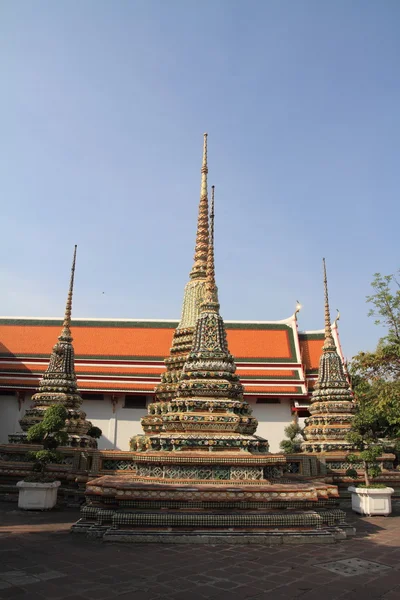 Wat Pho (chrám ležícího Buddhy) v Bangkoku, Thajsko — Stock fotografie