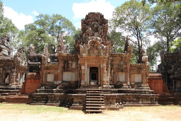 Mondjuk Chau Keleti Mebon az Angkor-Siem Reap, Kambodzsa — Stock Fotó