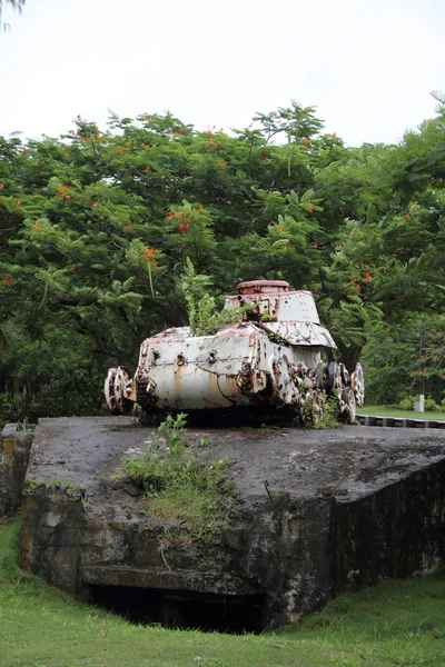 Antiguo tanque japonés en Saipan, Islas Marianas del Norte — Foto de Stock
