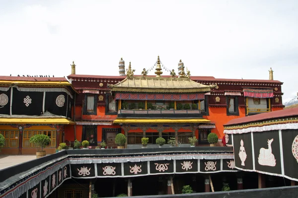 Templo de Jokhang no Tibete, República Popular da China — Fotografia de Stock